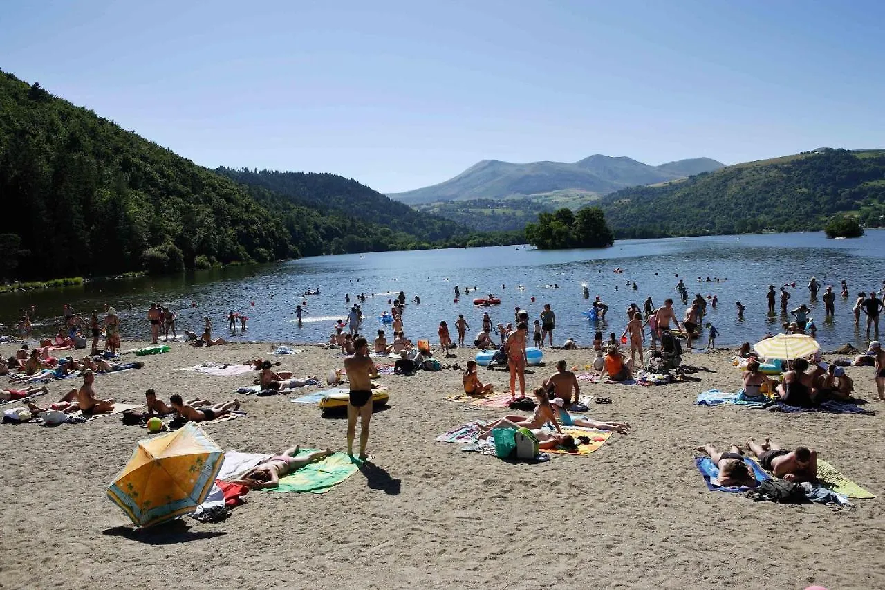 Au Coeur Des Volcans Et Lacs D'Auvergne Villa Saint-Beauzire  France