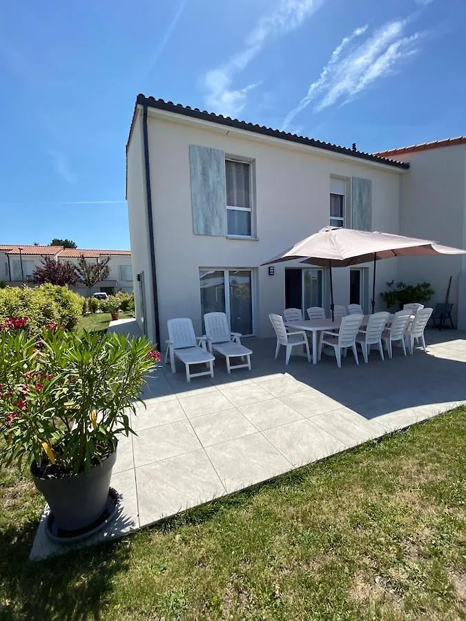 Au Coeur Des Volcans Et Lacs D'Auvergne Villa Saint-Beauzire