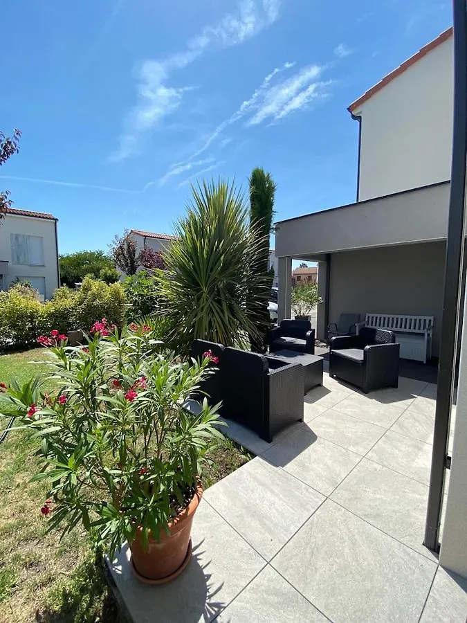Au Coeur Des Volcans Et Lacs D'Auvergne Villa Saint-Beauzire  France